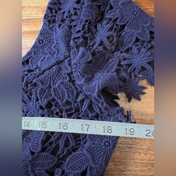 Lilly Pulitzer Marta Dress in True Navy, Truly Floral Lace, Size 10 - Picture 10 of 15